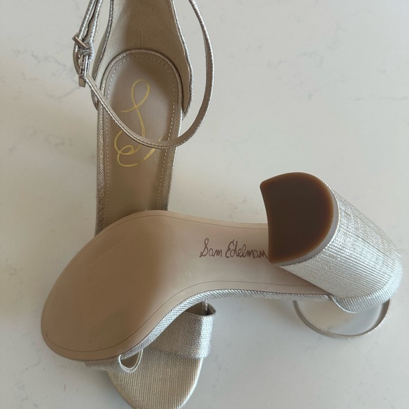 Sam Edelman Yaro ankle Strap Sandal in Metallic jute Size: 7.5 - Picture 5 of 5